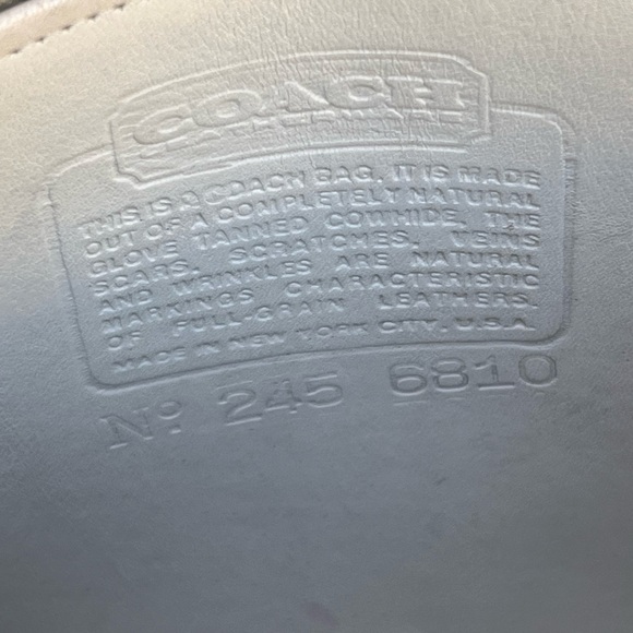 Vintage Coach NYC Collegiate Bag - Picture 3 of 16